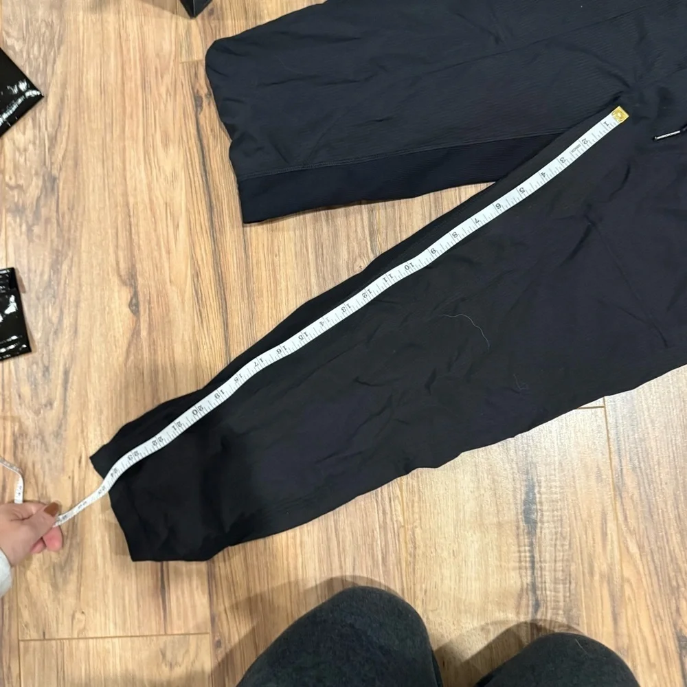 Lululemon Dance Studio Crop *25